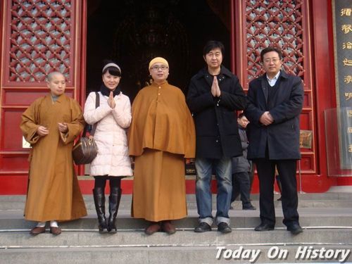 �������ξ����������Ƭ������