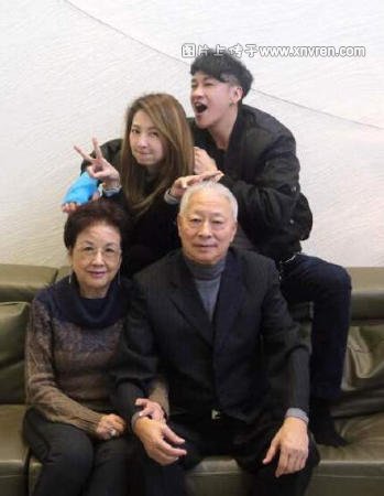 ��������������Ƭ,���غ�������Peggy�������ϼ���ͥ����