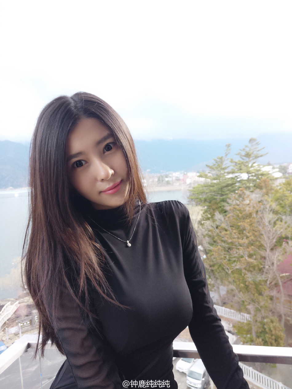 ������Ů����¹��˽�������ع�,������Ϊʲôȥ�Ϻ���н�Ƕ���