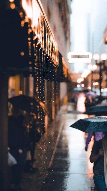 下雨感慨说说心情图片 最美的是下雨天那个是和你一起躲雨的屋檐