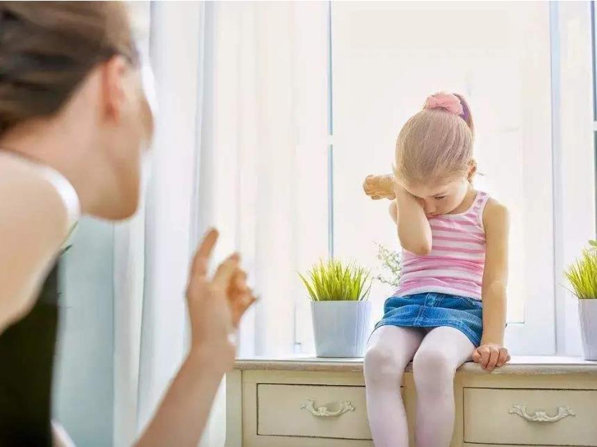 经常挨骂的孩子心理活动是怎样的？最常见后果是什么？