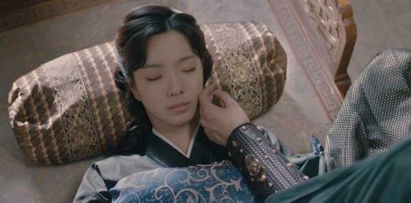 ��Ҷժ�ǳ��ּ��������